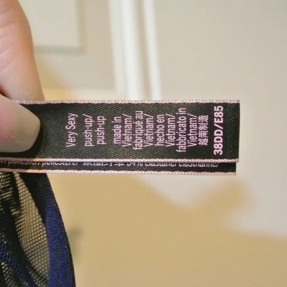 VICTORIAS SECRET NAVY BLUE 38DD T-STRAP VERY SEXY PUSH UP BRA - Picture 4 of 4